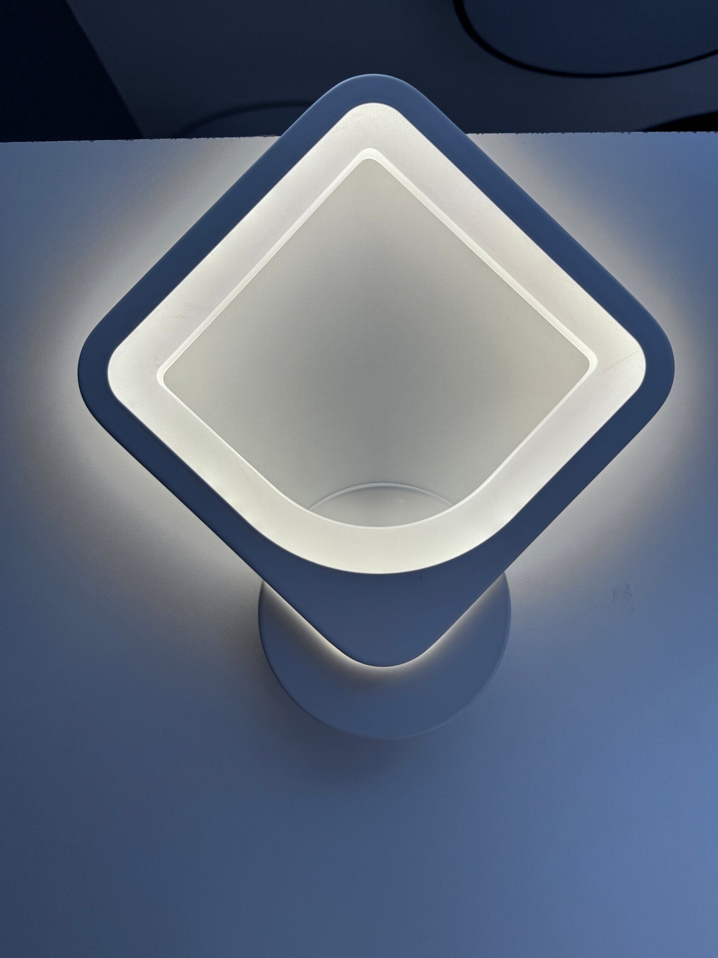 Luminaria de pared en color blanco